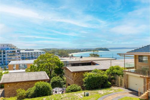 Shoal Bay Apartamento | Blue Waters, 2 59 Ronald Ave - water views Linen aircon Wi-Fi