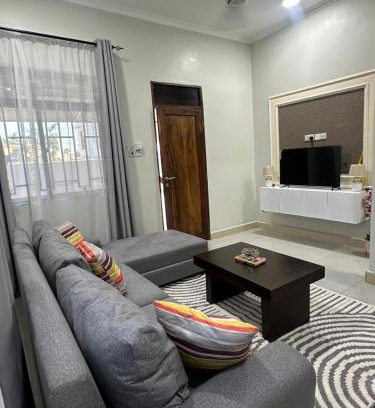Msasani Casa | Blue wave loft private room