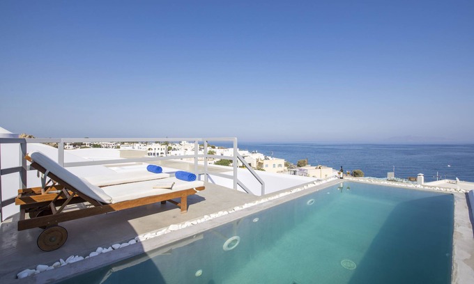Kamari Apartamento | Blue Waves Hotel