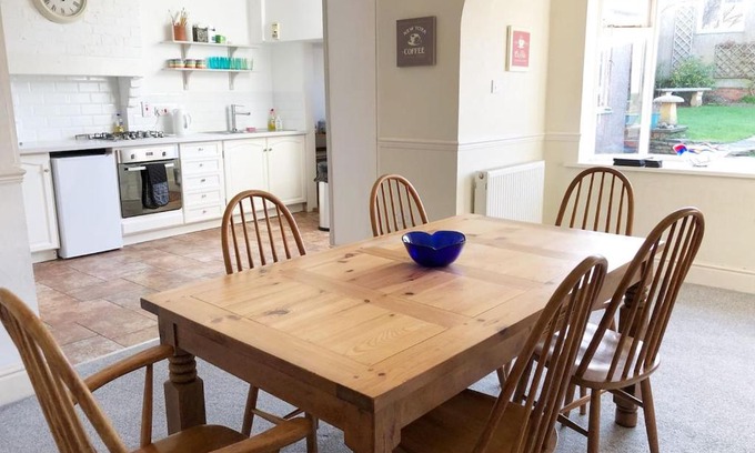 Mumbles Casa | Bluebell House - Sea Views & Garden