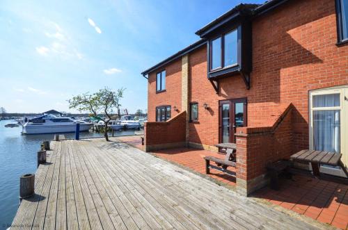 Horning Casa | Bluebell Lodge