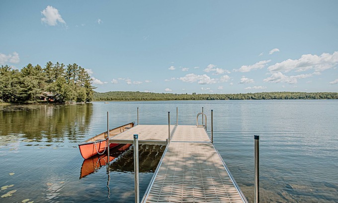 Dryden Casa | Blueberry Point – A Four-Season Lakeside Retreat in Central Maine