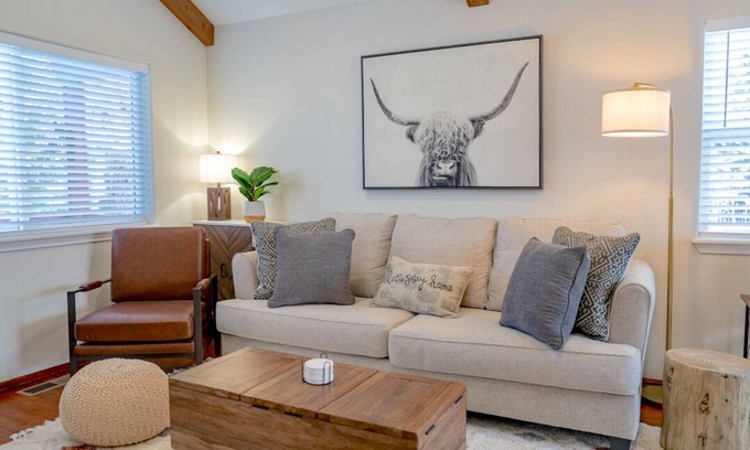 Southern Crossing Casa | Bluebird Day - Mountain Escape