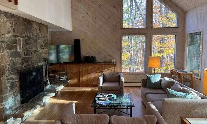 Forest Farms Cabaña | Bluebird - Large cottage for all season getaway