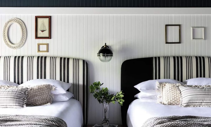 Ocean Point Hotel | Bluebird Ocean Point Inn | Deluxe Double Queen | with Seasonal Outdoor Pool