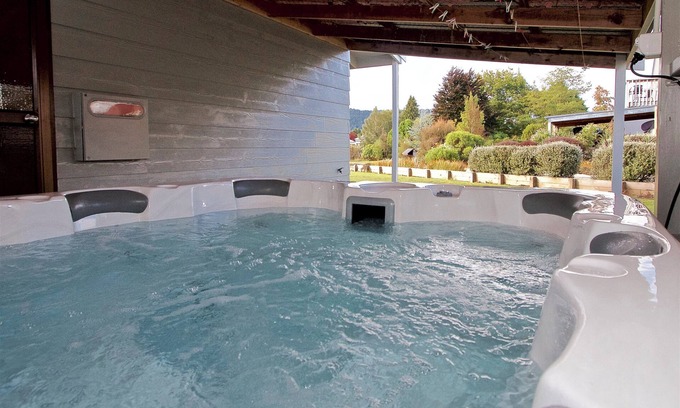 Ohakune Cabaña | Bluebird Spa Chalet - Ohakune Holiday Home