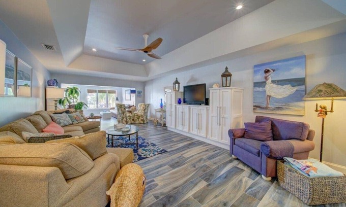 Hutchinson Island South Casa | "Bluedrift Cottage"