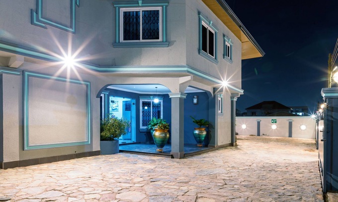 Teshie Hotel | BlueGreen Guest House