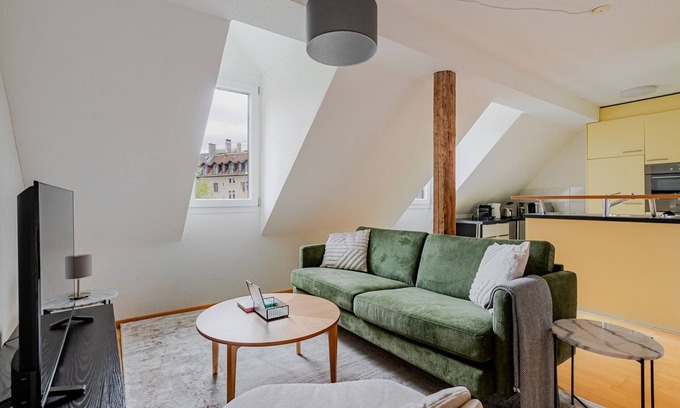 Sihlfeld Apartamento | Blueground | Alt-Wiedikon, balcony, nr Uetliberg