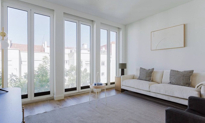 Alvalade Apartamento | Blueground | Alvalade 2bd apartment