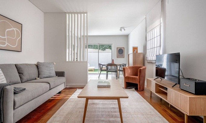 Santa Isabel Apartamento | Blueground | Amoreiras, furniture & appliances