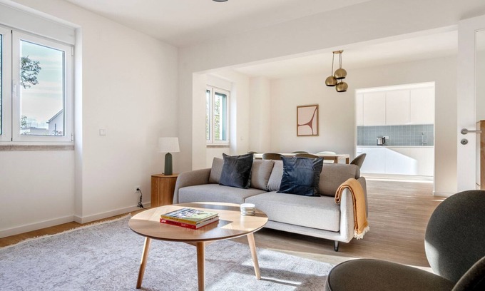 Sao Joao de Deus Apartamento | Blueground | Areeiro, furnished + appliances
