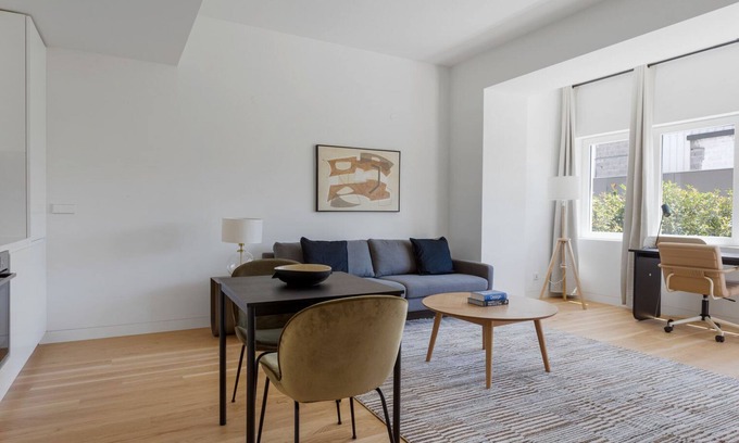 Alto do Pina Apartamento | Blueground | Areeiro, turnkey, fully furnished