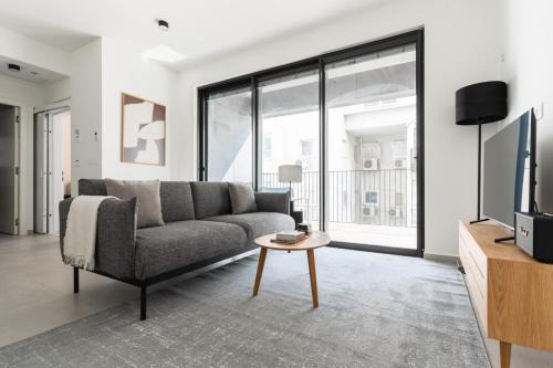 Tel Aviv Apartamento | Blueground at Tzameret, High End, Balcony