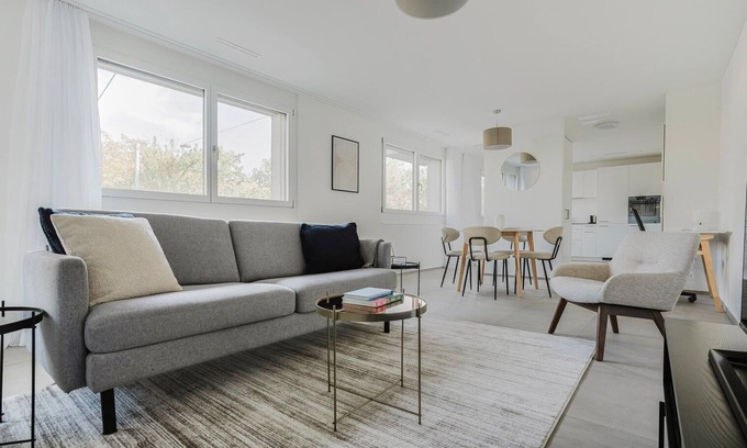 Center Apartamento | Blueground | Gewerbeschule, w/d, fully furnished