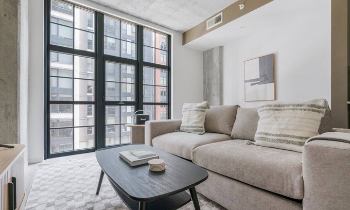NoMa Apartamento | Blueground | NoMa, rooftop pool, nr Union Station