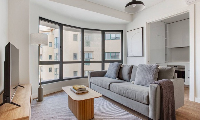 Alges Apartamento | Blueground | Oeiras, rooftop, fully furnished