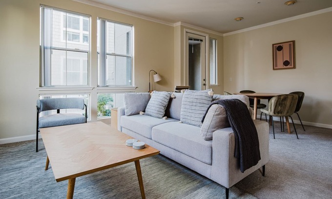 North Central Apartamento | Blueground | San Mateo, pool & w/d, nr park