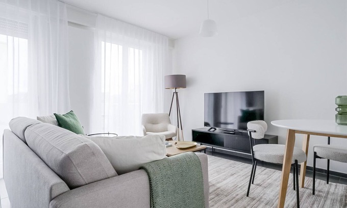 Seefeld Apartamento | Blueground | Seefeld, elev, balcony, 3 min to lake