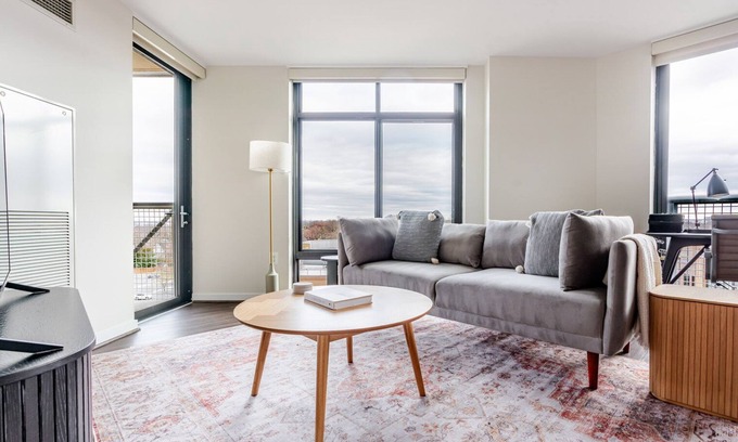 Clarendon Apartamento | Blueground | Virginia Sq, pool & w/d, nr parks