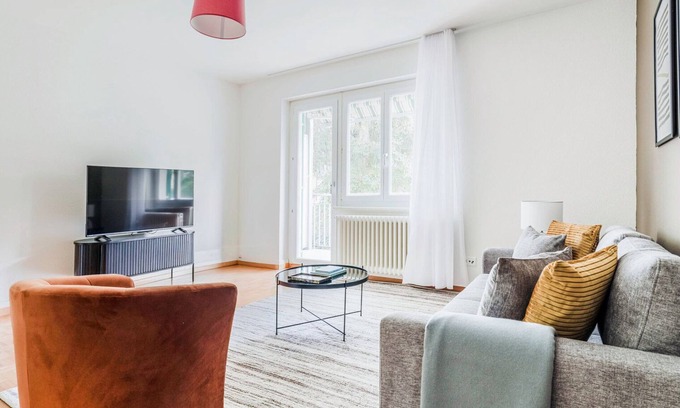 Sihlfeld Apartamento | Blueground | Wiedikon, w/d, fully furnished