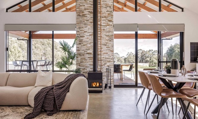 Yallingup Casa | Bluegum Hideaway - luxury accom, aircon throughout, 2 kitchen/living