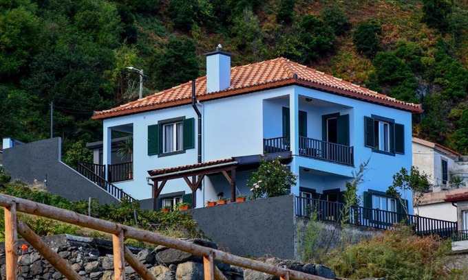 Sao Vicente Casa | Bluehouse Paradise Right by the Sea