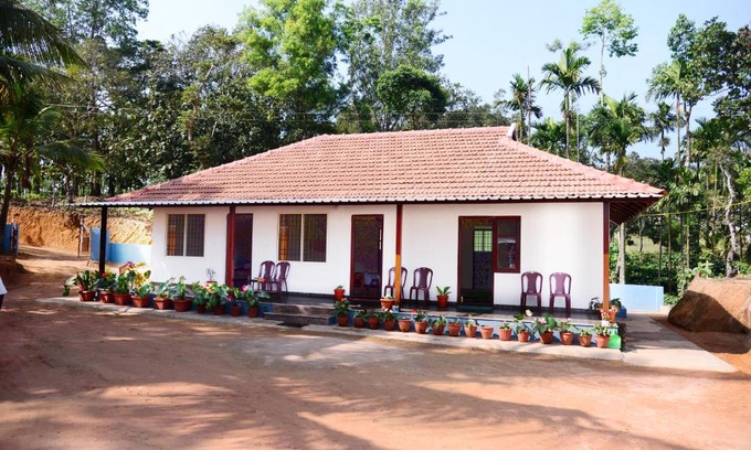 Mudigere Casa | BlueMoon Homestay - Near to falls & Trekking