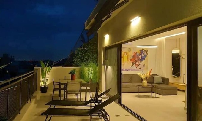 Piraeus Apartamento | BlueMotion - MediBlueSuite