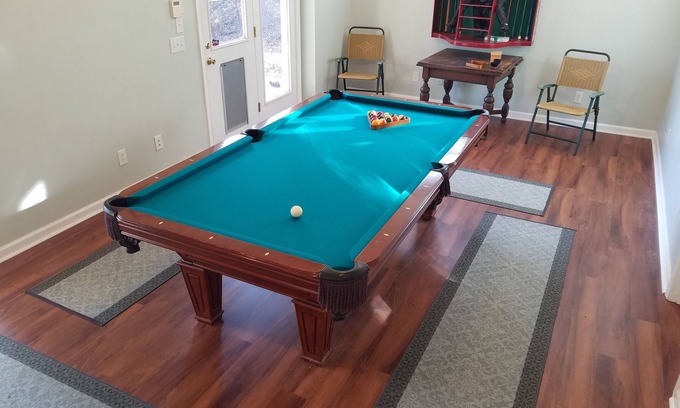 Fair Play Casa | Blues Brothers Hideaway - Lakefront - Fenced yard - Pets Welcome - Clemson 20 mi