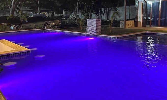 Basdiot Hotel | Bluewaves Hostel & Villa Panagsama by Hiverooms