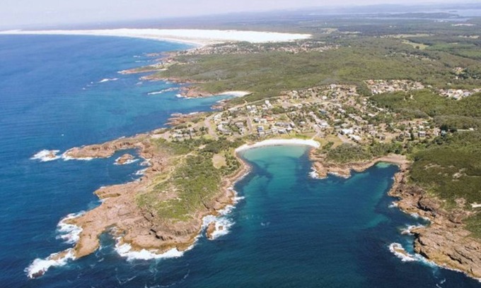 Boat Harbour Casa | Bluey's Lodge - ideally located family entertainer, close to One Mile Beach