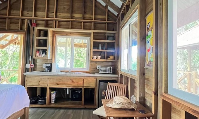 Bocas del Toro Casa | Bluff Beach Bungalow Jungle Retreat