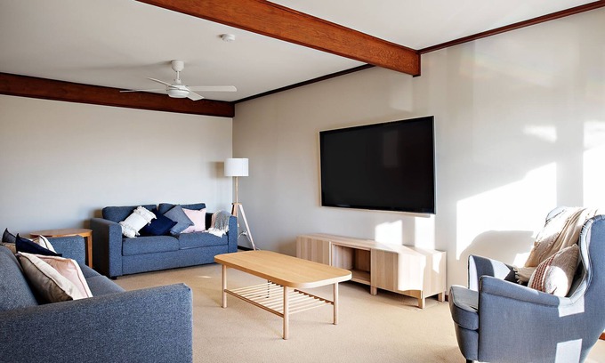 Redhead Casa | Bluff Beach House