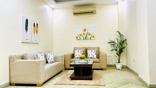 New Delhi Apartamento | BluO Modern 3BHK Rohini -Balcony, Lift , Parking