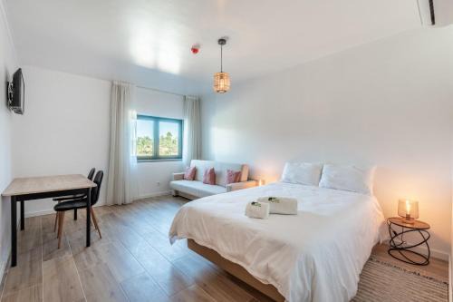 Castelo Casa | BmyGuest - Casa Das Vinhas
