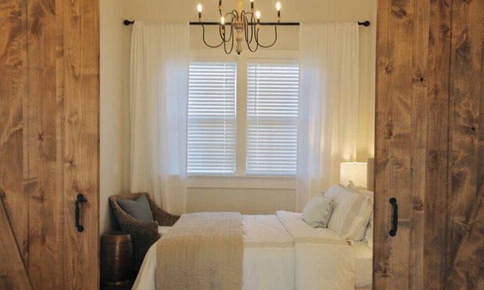 Green Hills Apartamento | BNA BTL - Sleeps 4 - Free Parking