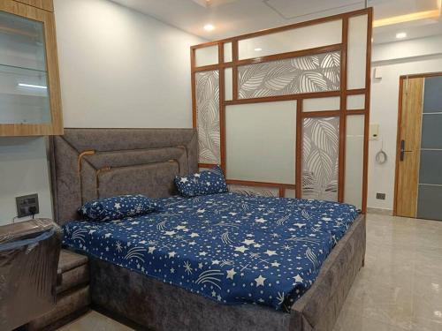 New Delhi Apartamento | BnBBuddy Executive Studio Apt in West Delhi 720