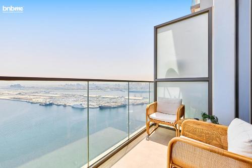 Dubai Maritime City Apartamento | bnbme - Luxury 3BR Sea View Apt Balcony Pool Gym Kids Play Area Near Jumeirah