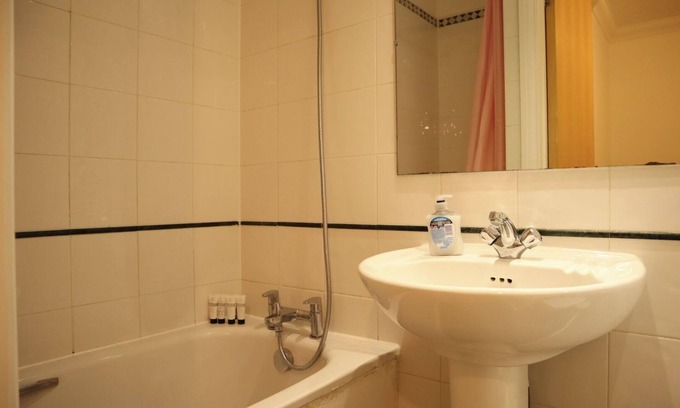 Bunhill Apartamento | BnBNook - 4BR Townhouse - West End and Farringdon