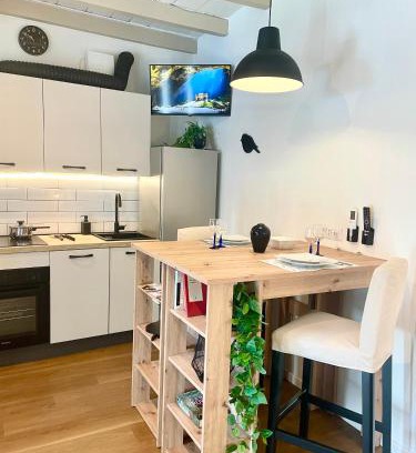 Sesto Calende Apartamento | Bnbook Suite Leonardo