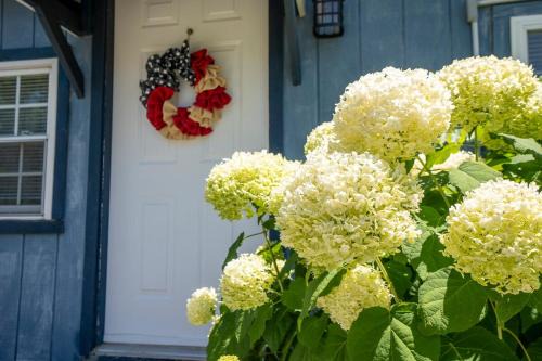 Red Mill Pond Casa | BnBs Dog Friendly Cottage