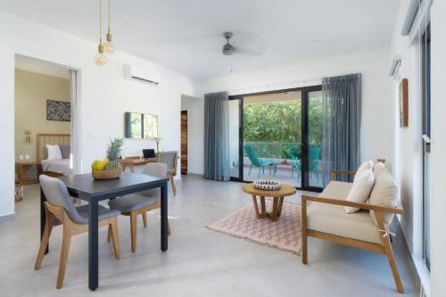 Playa Langosta Apartamento | Bo Jungle - Steps to Tamarindo Beach - Surf Pool 3
