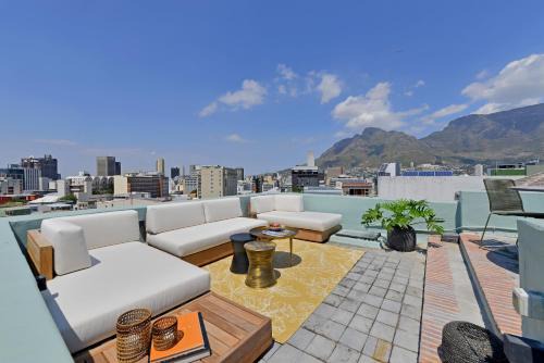 Bo'Kaap Casa | Bo-Kaap Elegance Historic Luxury & Mountain Views