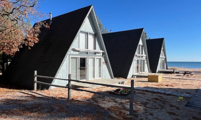 Oscoda Cabina | Boardwalk Beach 3 - Beachfront