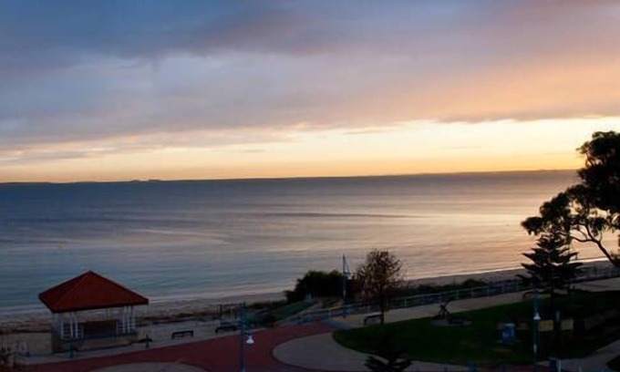 Rockingham Apartamento | Paseo marítimo por la playa