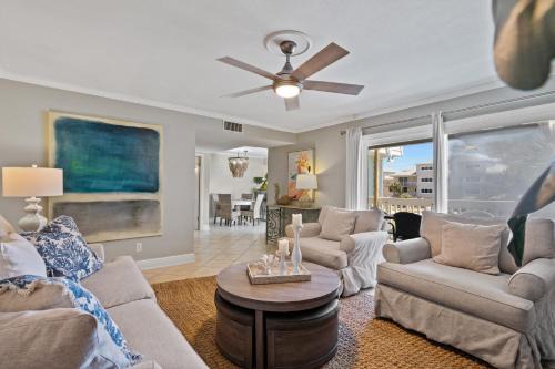 Pensacola Beach Casa | Boardwalk Unit A4