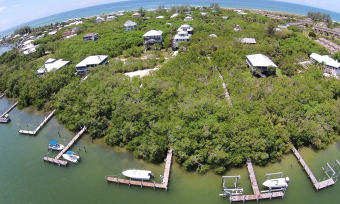 Placida Cabaña | Acceso en barco solo alquiler en isla privada