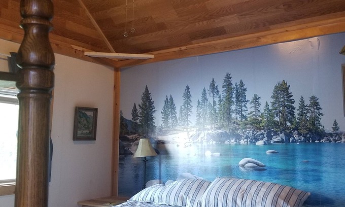 Rathdrum Cabina | BOAT ACCESSIBLE ONLY. Lake front secluded cabin. You must have access to a boat