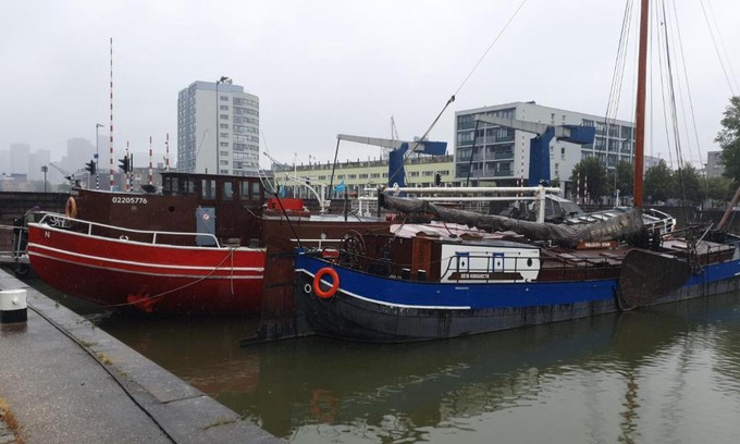 Kop van Zuid Alquiler De Eote | Boat-Apartment Rotterdam Fokkelina